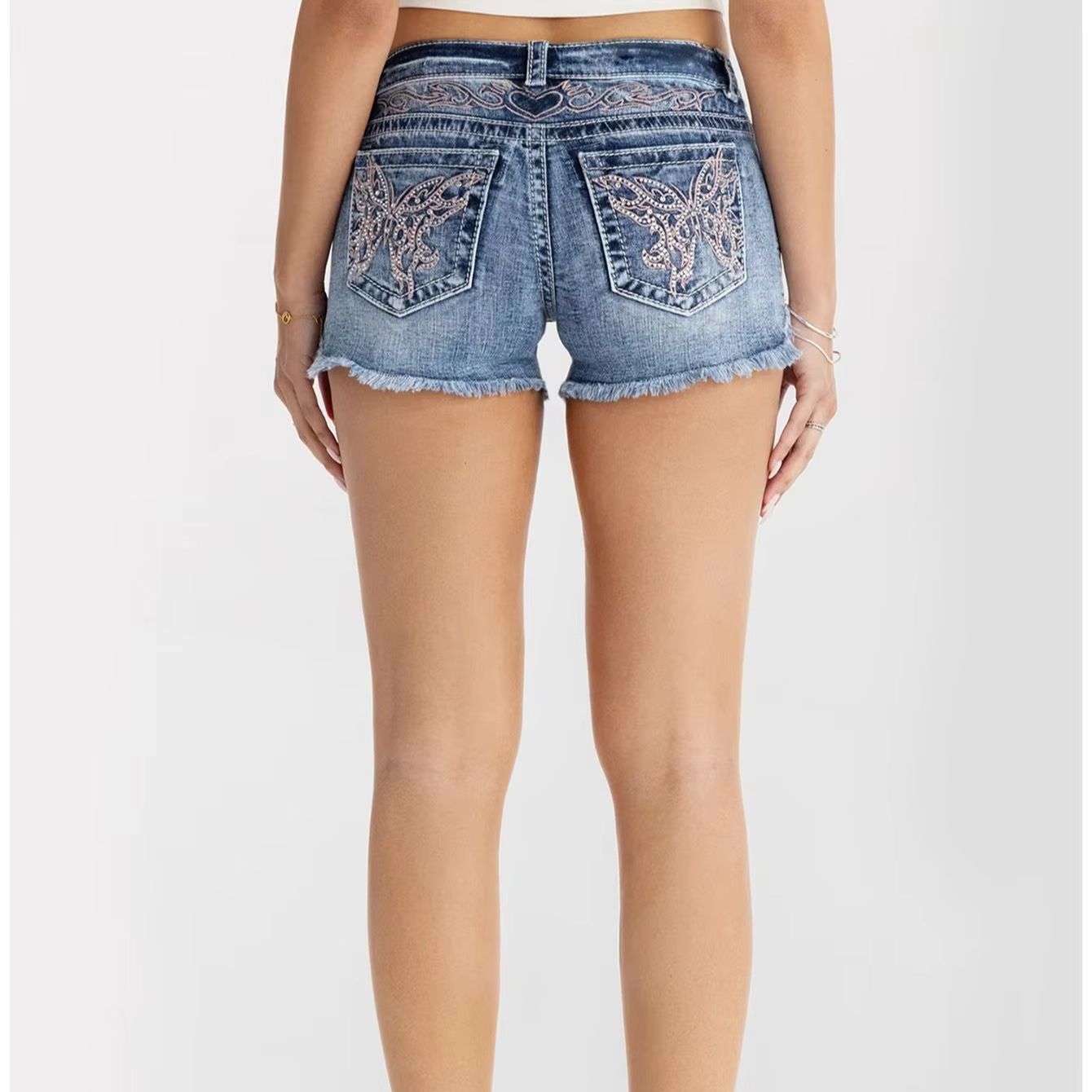 Shorts Denim Frayed - Женские джинсовые шорты с бабочками и